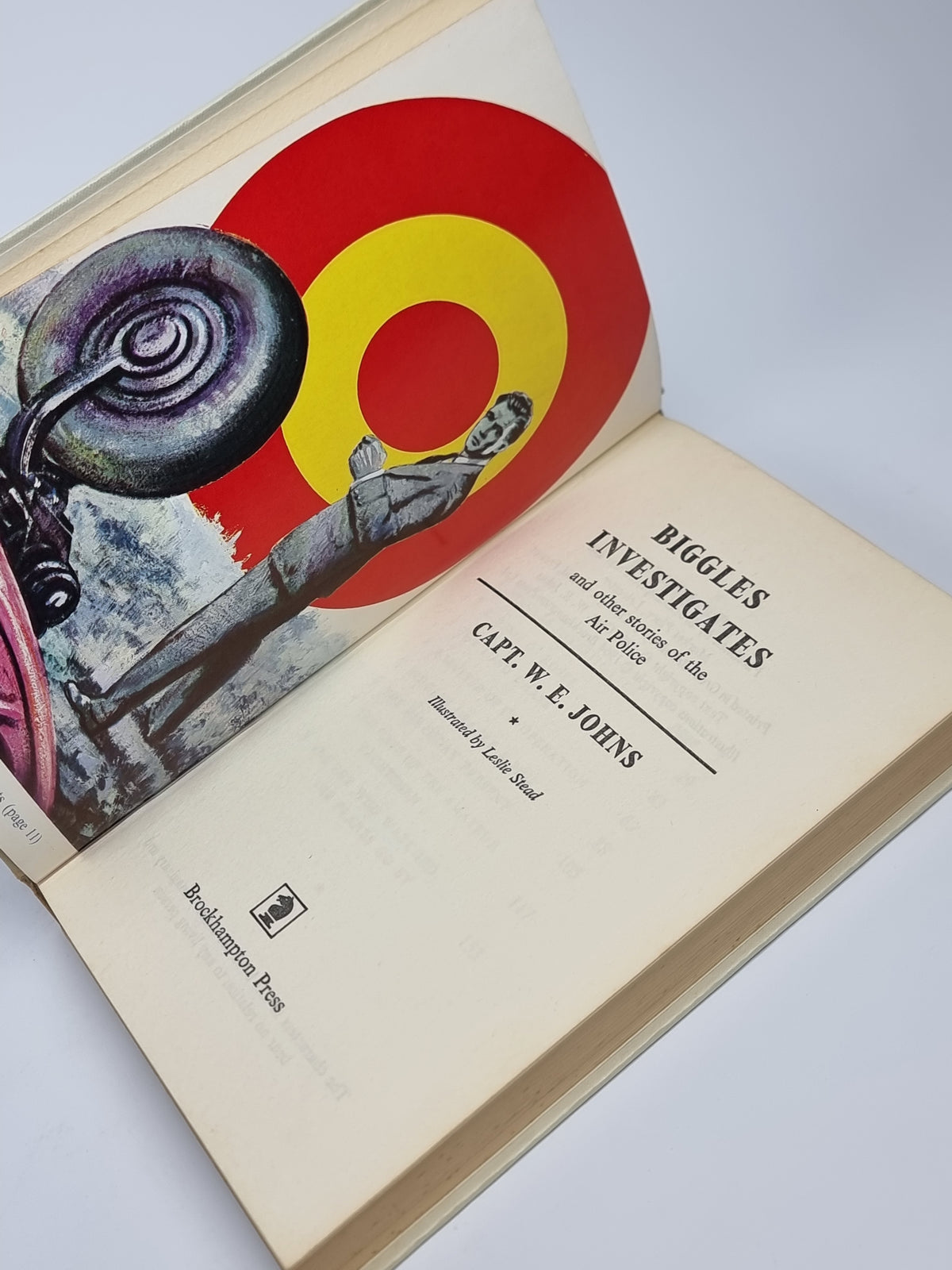 Biggles Investigates, Captain W. E. Johns — 1st Edition
