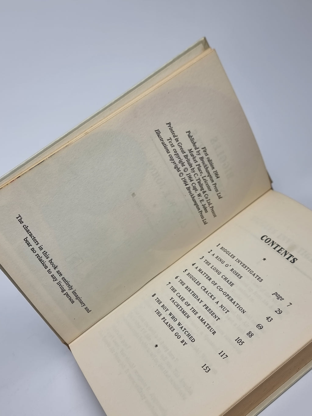 Biggles Investigates, Captain W. E. Johns — 1st Edition