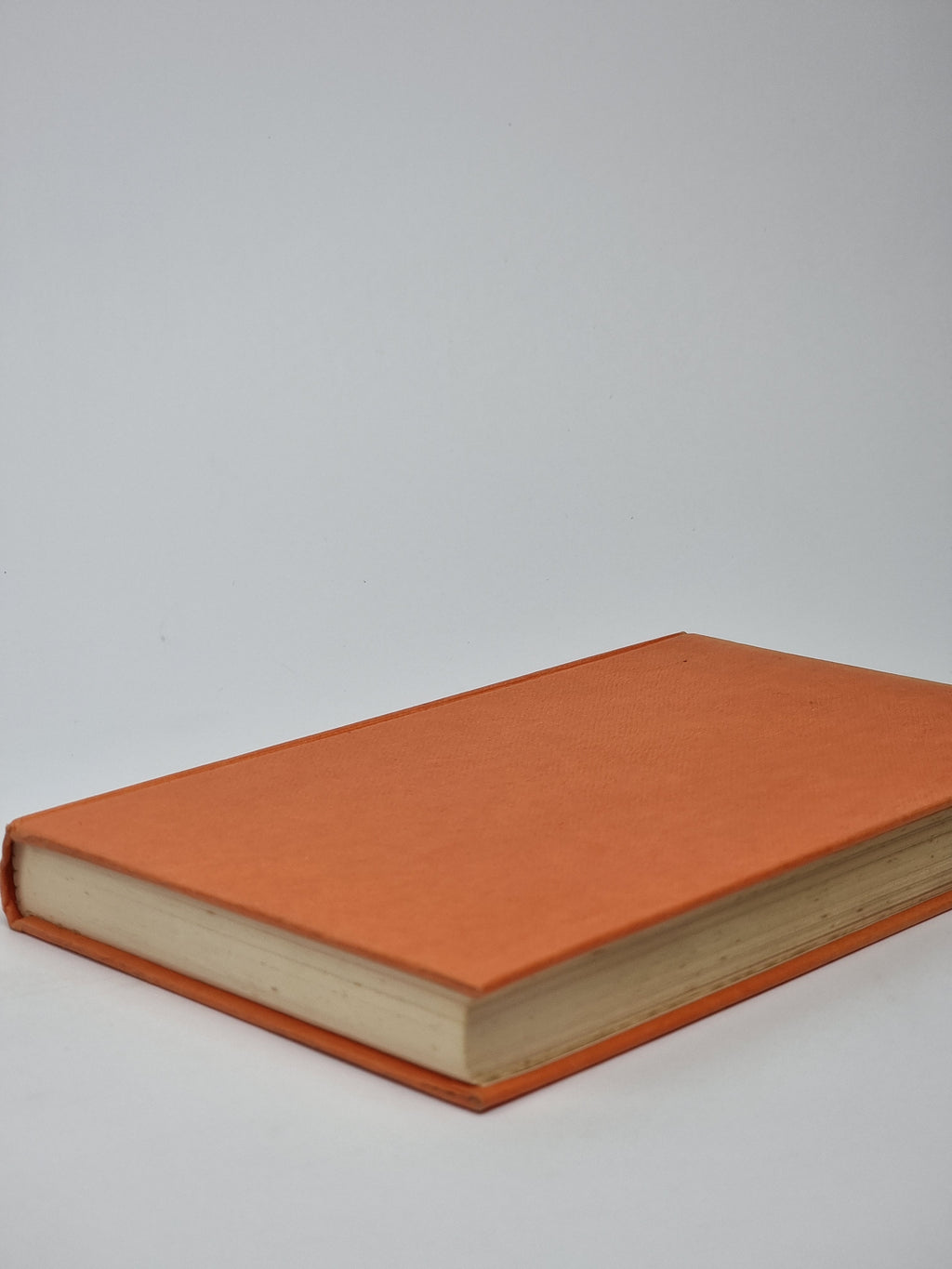Biggles Looks Back, Captain W.E. Johns — 1st Edition