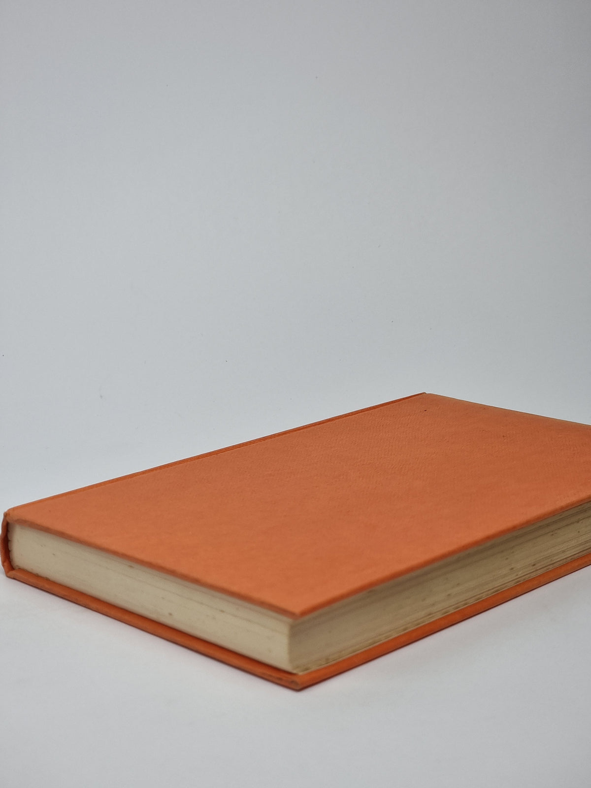 Biggles Looks Back, Captain W.E. Johns — 1st Edition