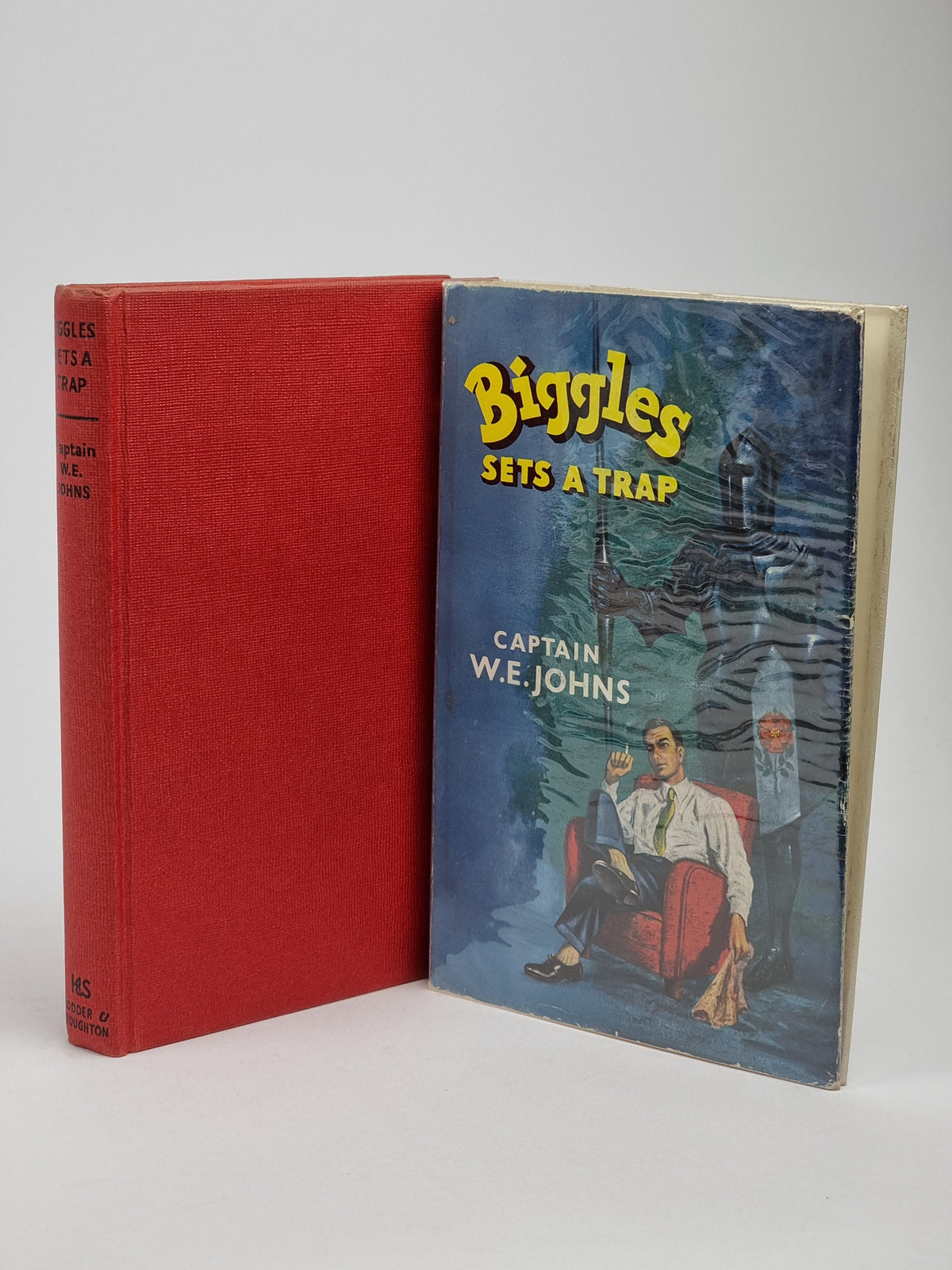 Biggles Sets a Trap, Captain W. E. Johns — 1st Edition