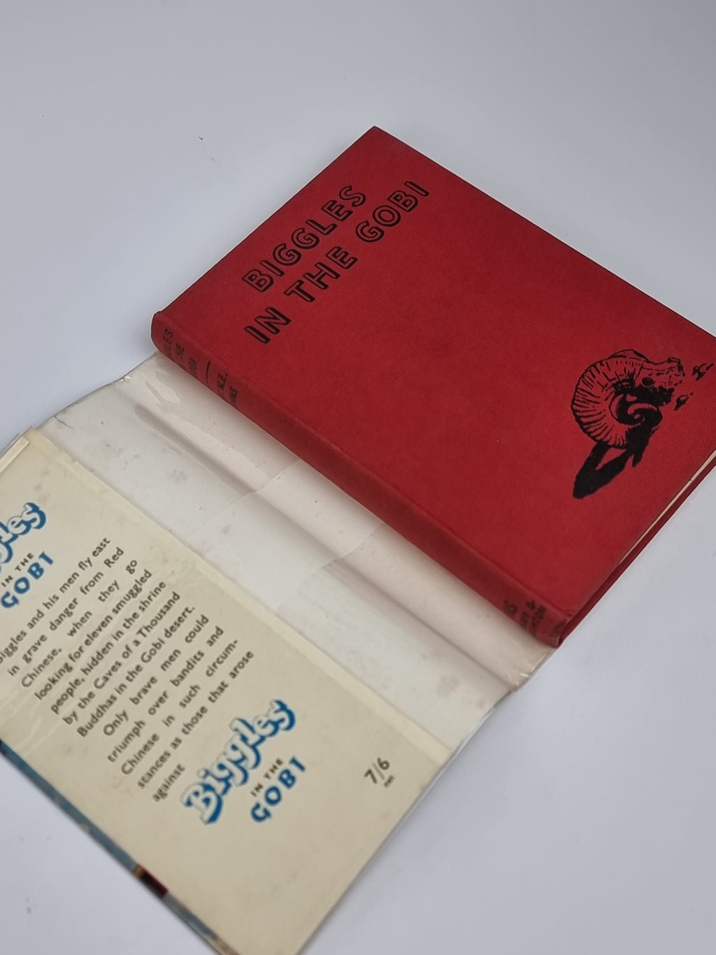 Biggles in the Gobi, Captain W. E. Johns — 1st Edition