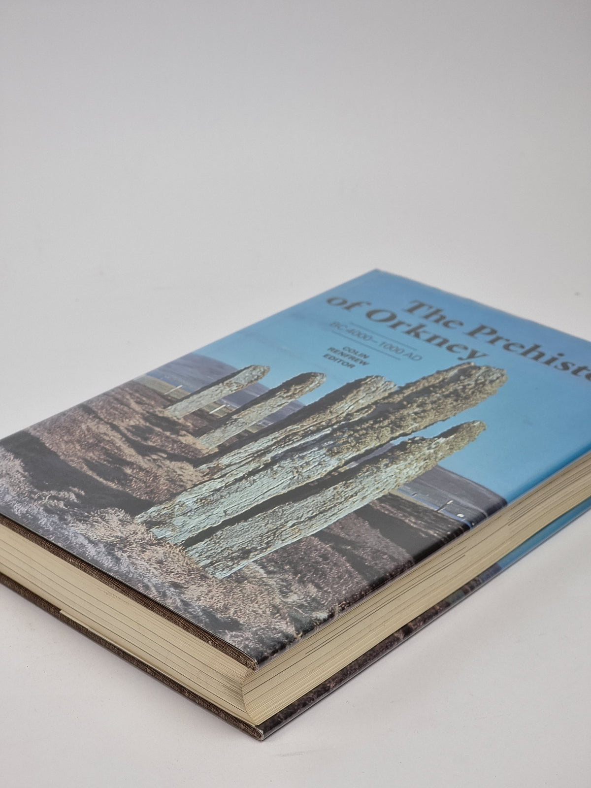 The Prehistory of Orkney, Colin Renfrew — 1st Edition