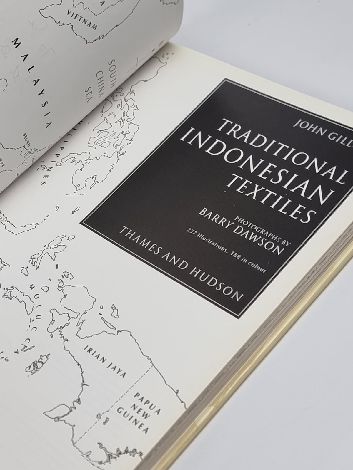 Traditional Indonesian Textiles, John Gillow — 1st Edition