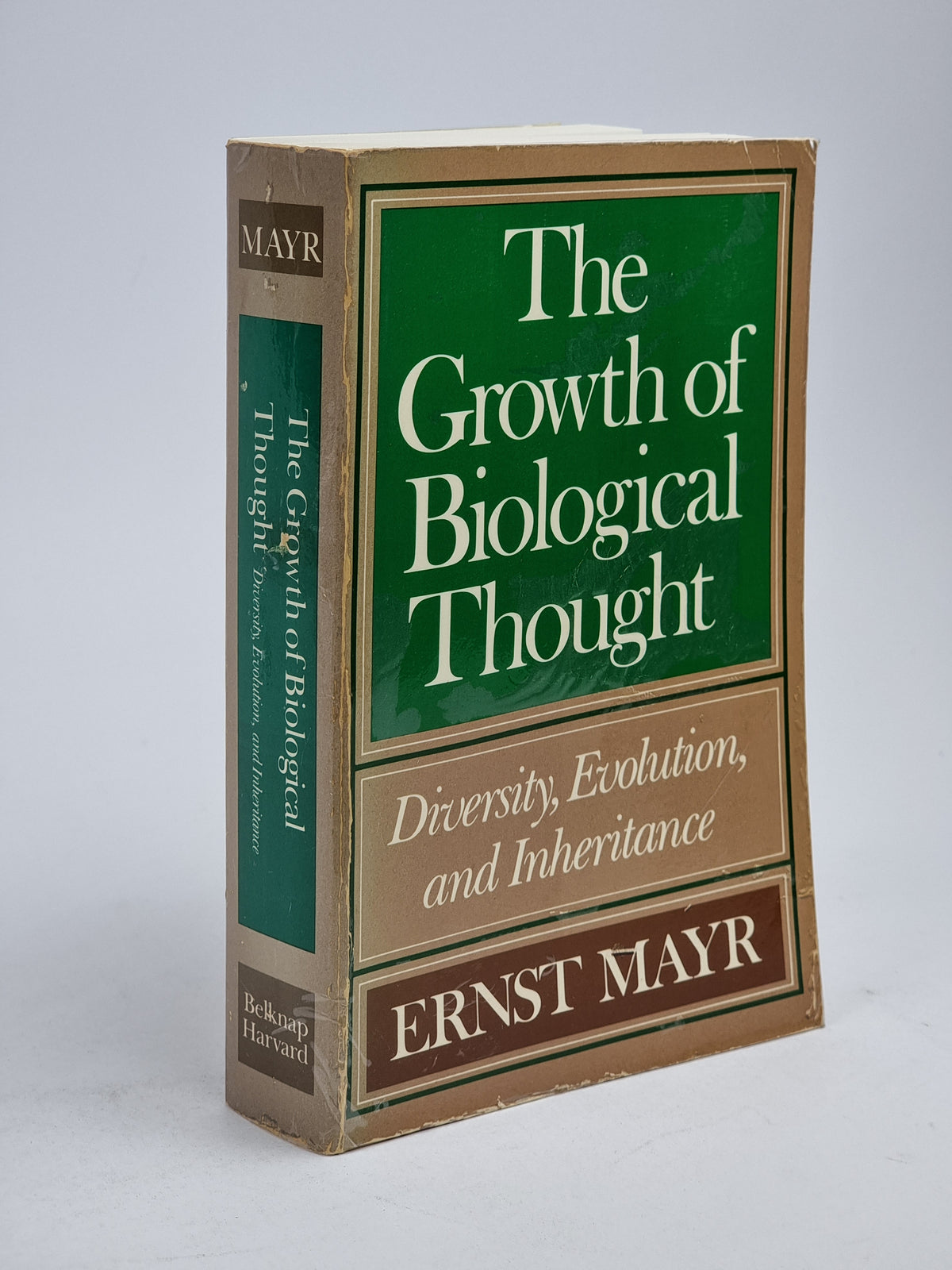 The Growth of Biological Thought: Diversity, Evolution, and Inheritance