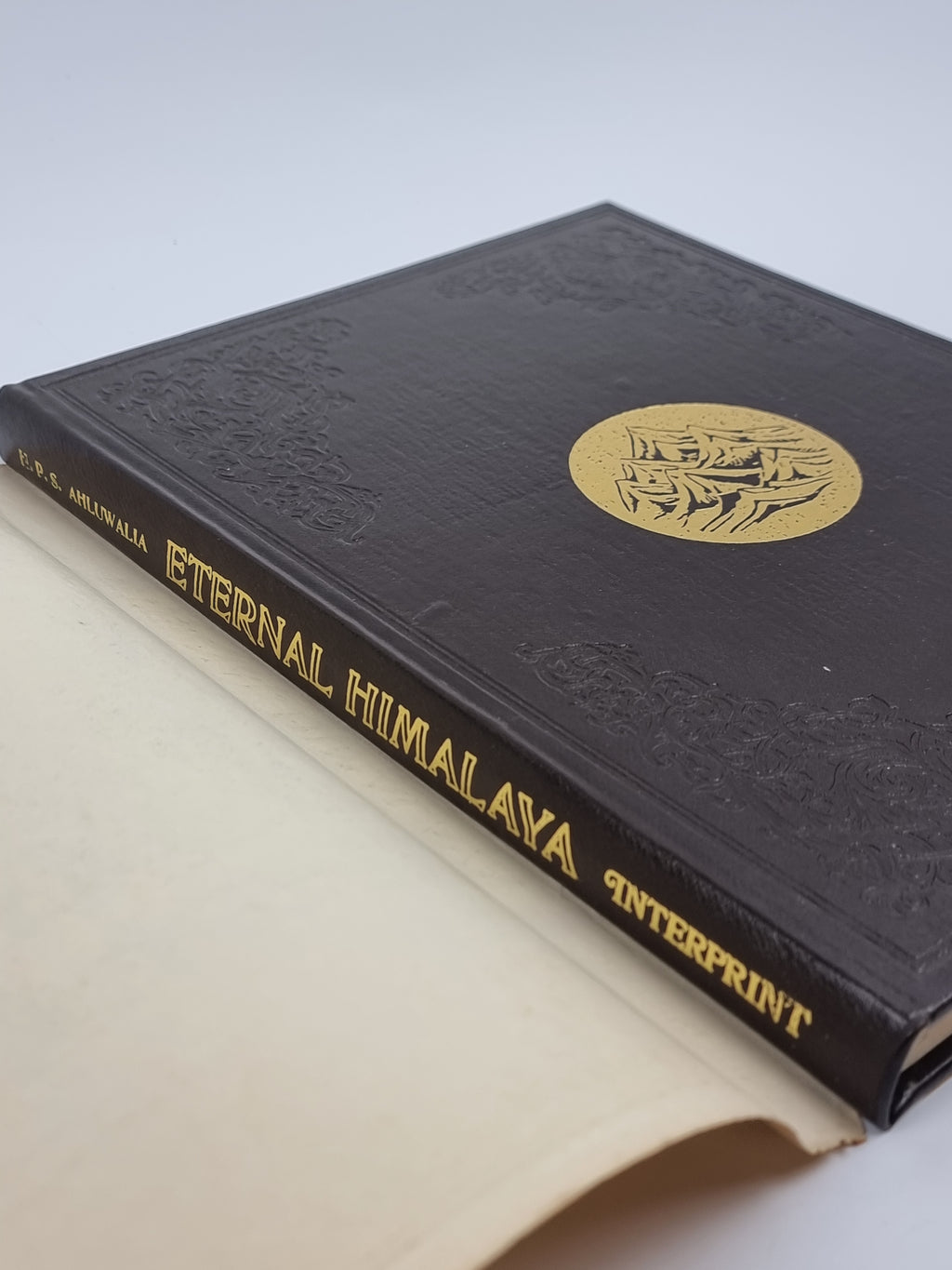 Eternal Himalaya, Major H. P. S. Ahluwalia — 1st Edition
