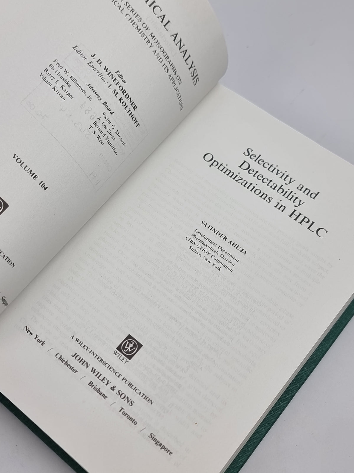 Selectivity and Detectability Optimizations in HPLC, Satinder Ahuja — 1st Ed