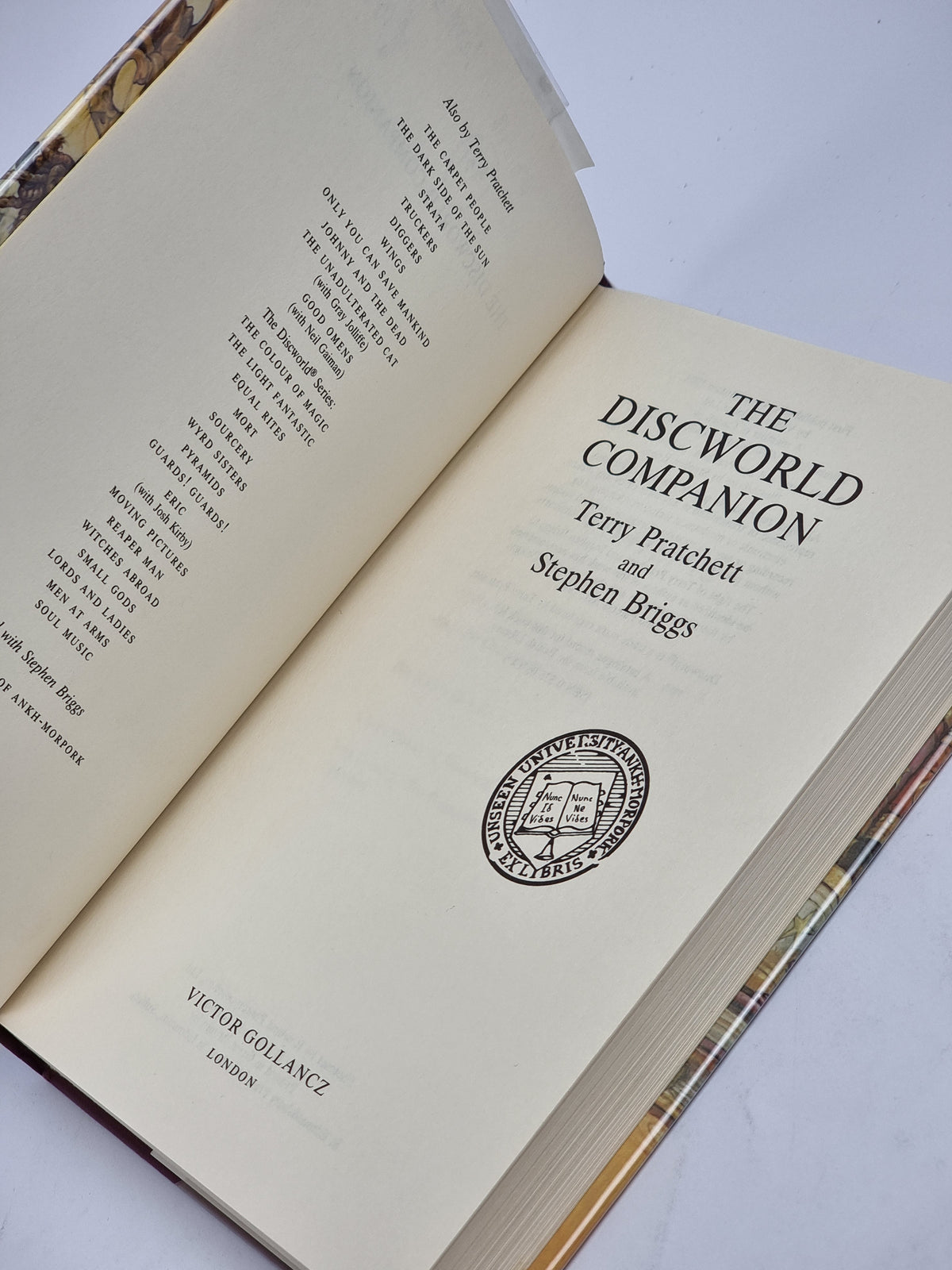 The Discworld Companion, Terry Pratchett and Stephen Briggs