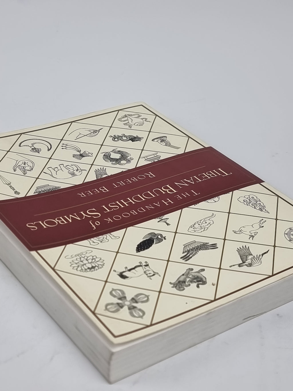 The Handbook of Tibetan Buddhist Symbols, Robert Beer