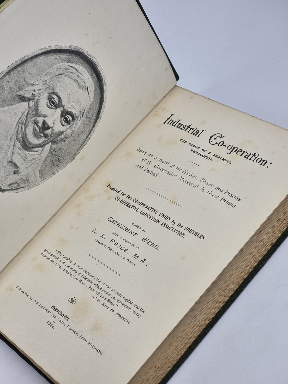 Industrial Co-operation: The Story of a Peaceful Revolution — 1st Ed