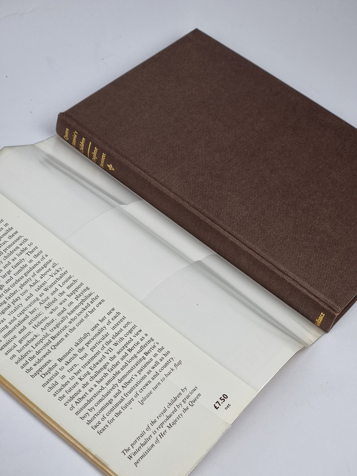 Queen Victoria's Children, Daphne Bennett — 1st Edition