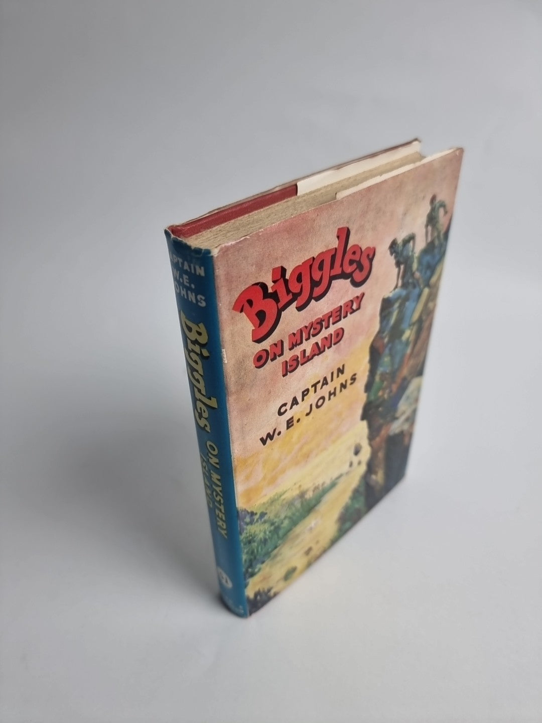 Biggles On Mystery Island, Captain W.E. Johns — First Edition
