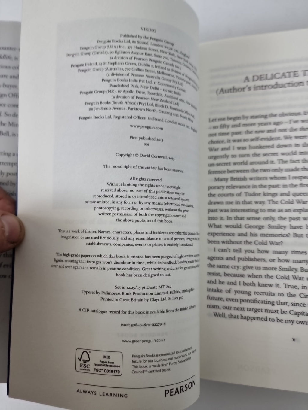 A Delicate Truth, John le Carré - Exclusive Waterstones Edition (1st)