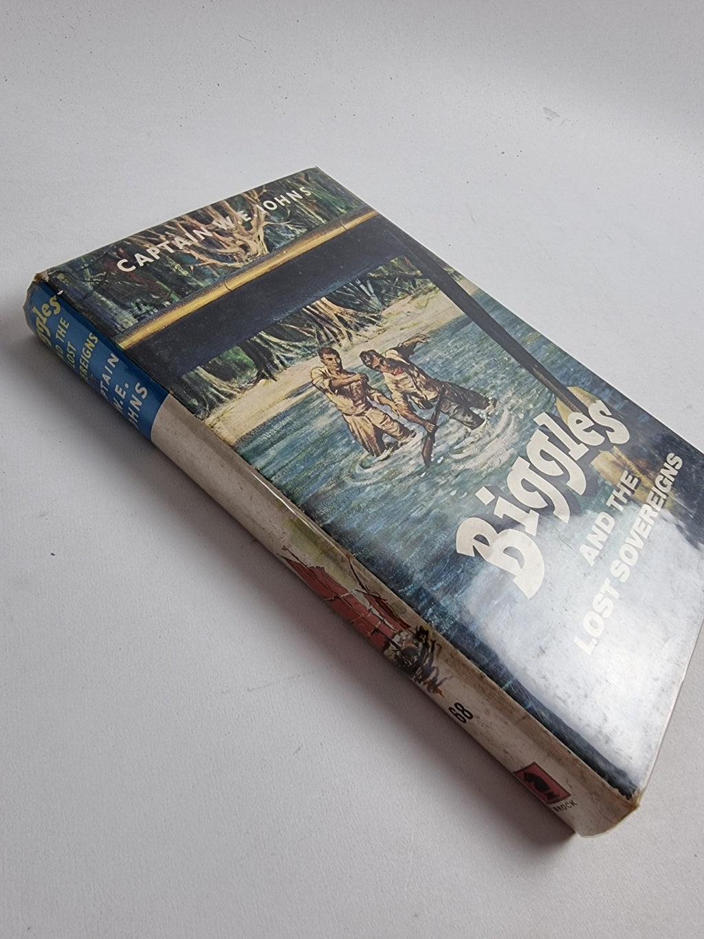 Biggles and the Lost Sovereigns, Captain W.E. Johns — First Edition