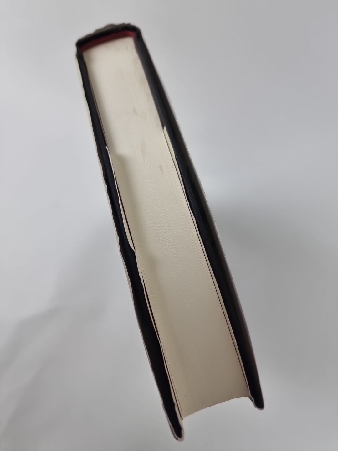 The Pigeon Tunnel, John le Care — First Edition