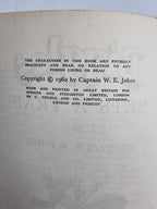 Biggles Sets a Trap, Captain W. E. Johns — First Edition