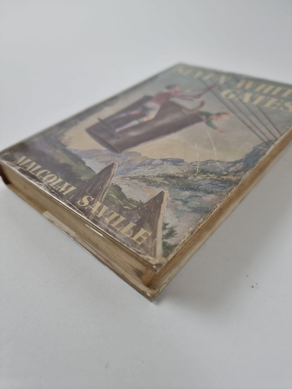 Seven White Gates, Malcolm Saville — First Edition, Illustrated
