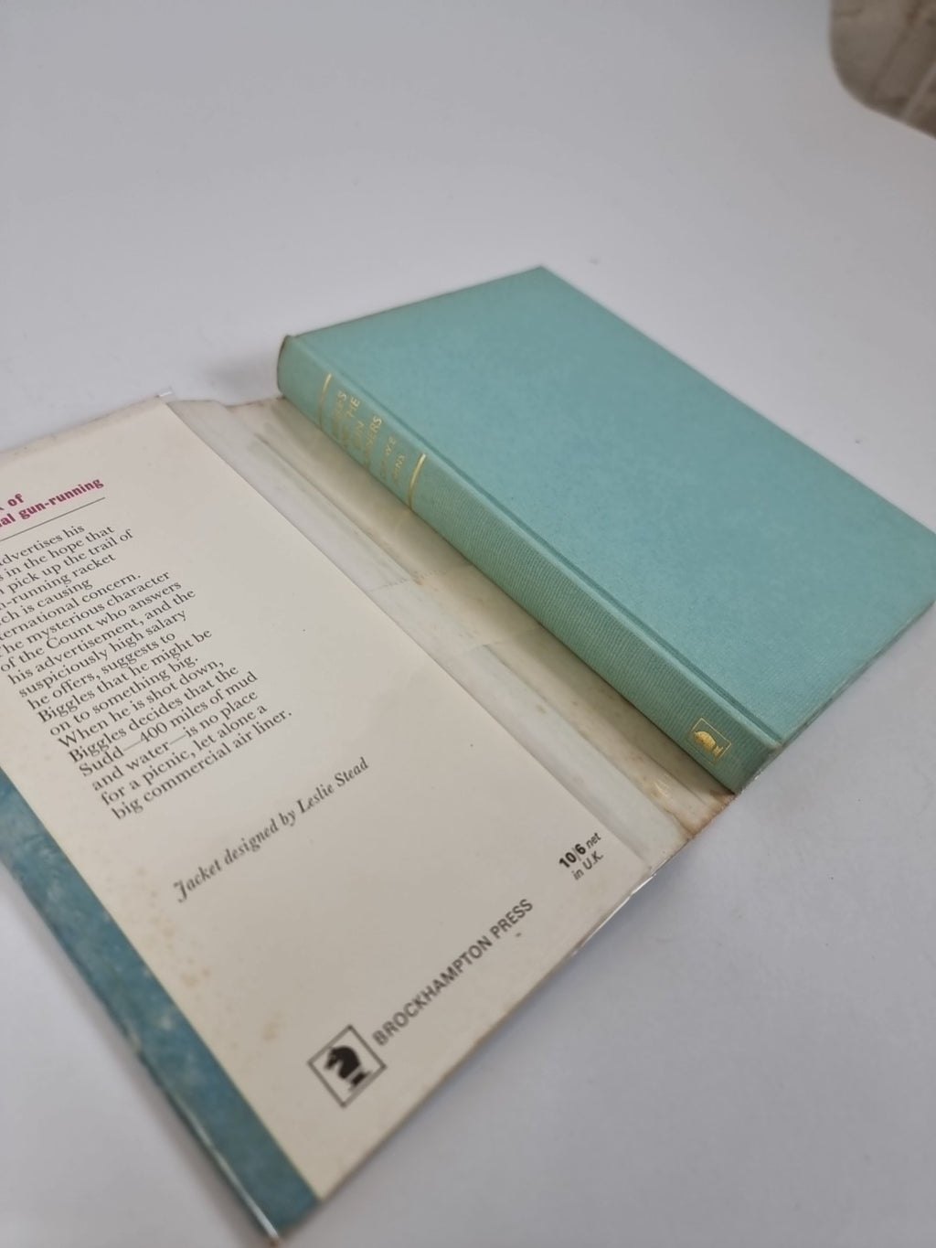 Biggles and the Gun Runners, Captain W. E. Johns - First Edition
