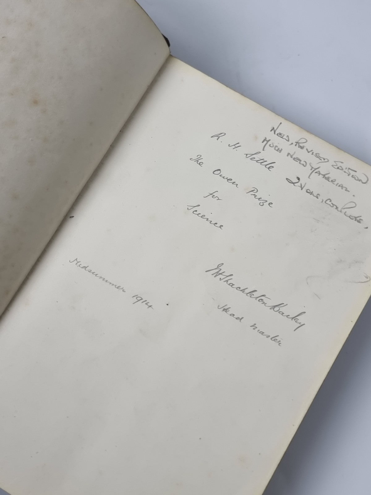 Electricity in the Service of Man: In Two Volumes - New Revised Edition, 1911/13
