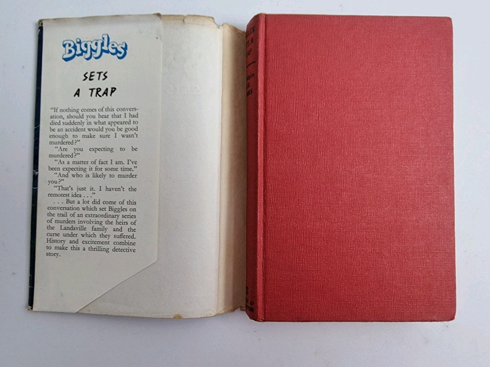 Biggles Sets a Trap, Captain W. E. Johns — First Edition