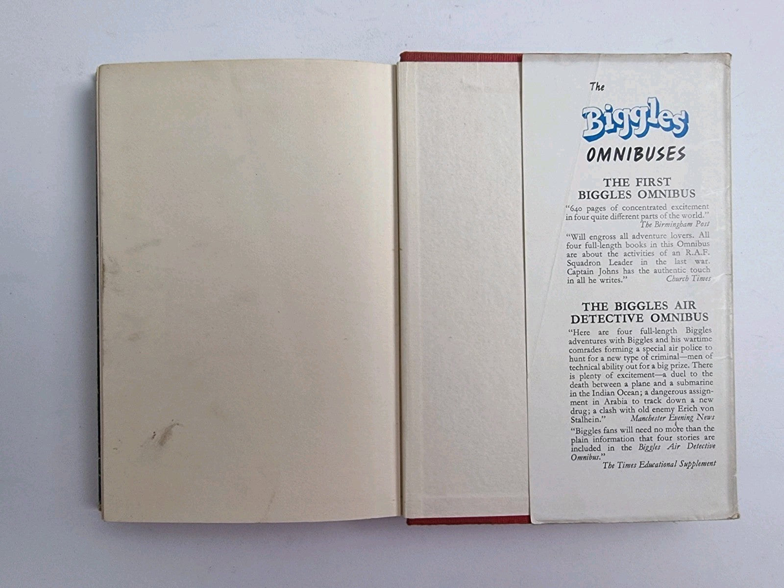 Biggles Sets a Trap, Captain W. E. Johns — First Edition