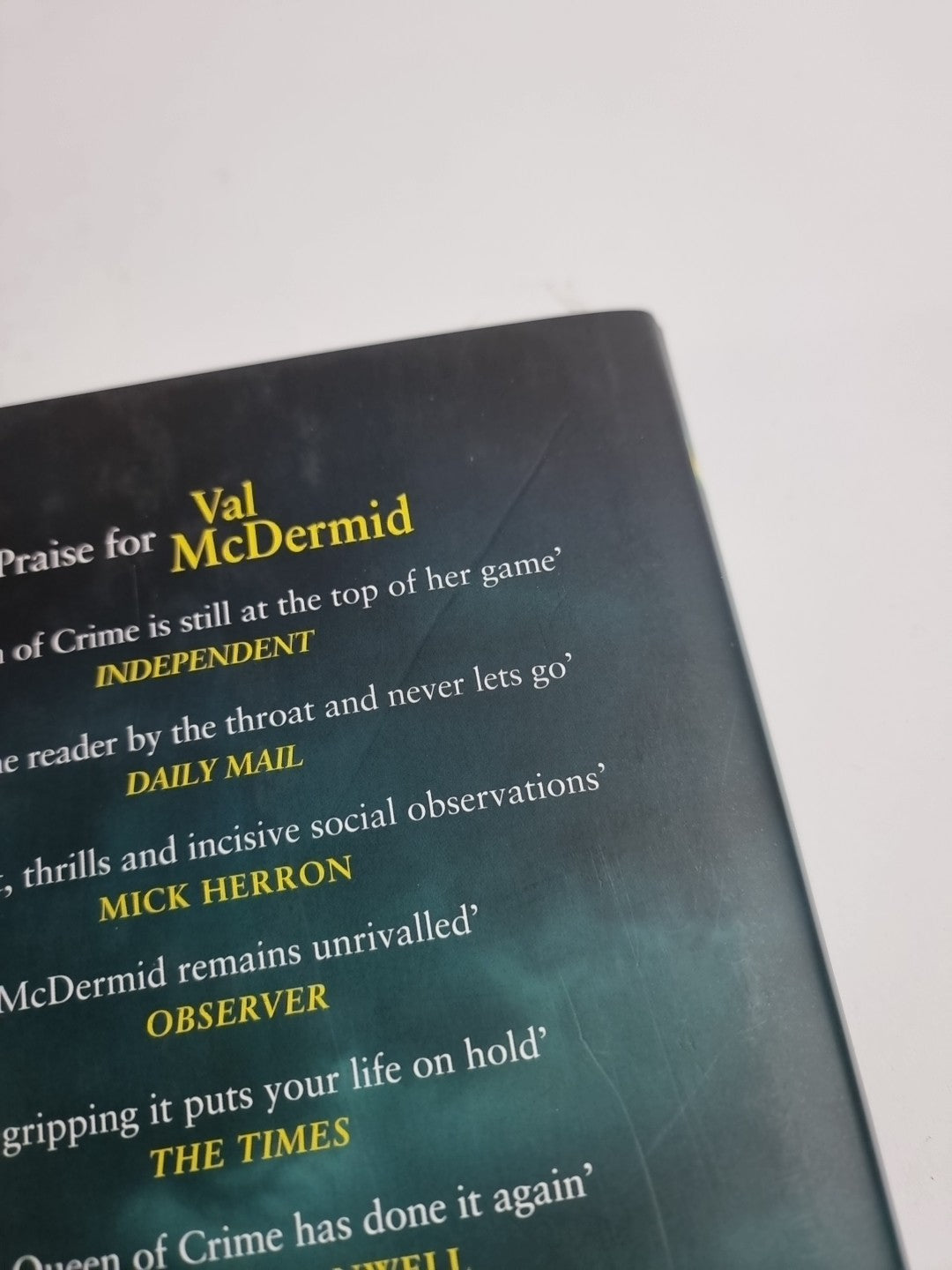 “PAST LYING” VAL McDermid    SIGNED FIRST EDITION 1st Print HB