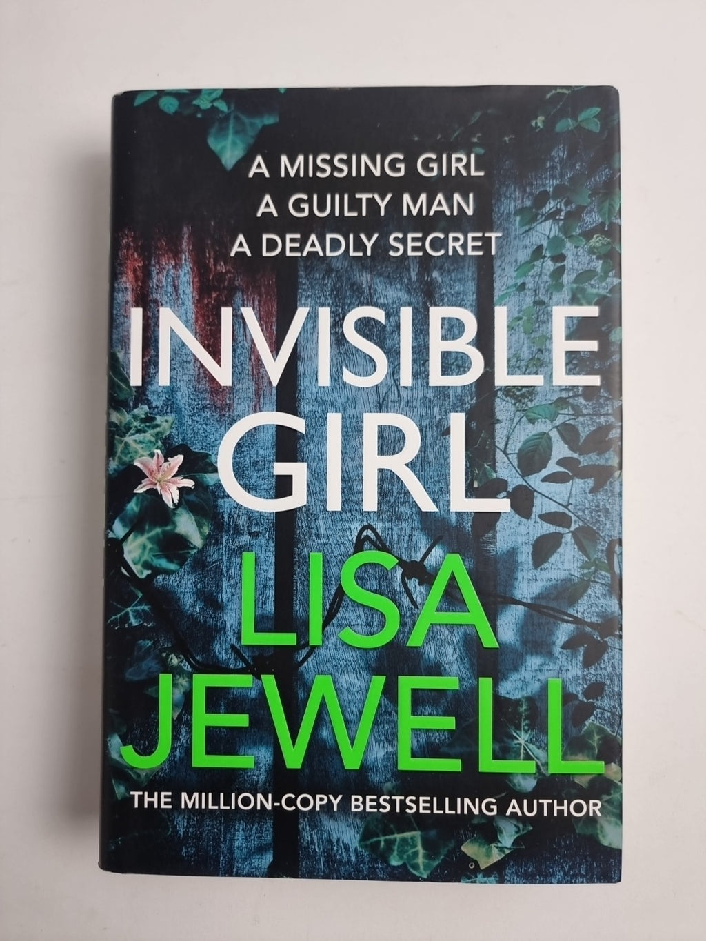 Invisible Girl:Lisa Jewell 1st Edition