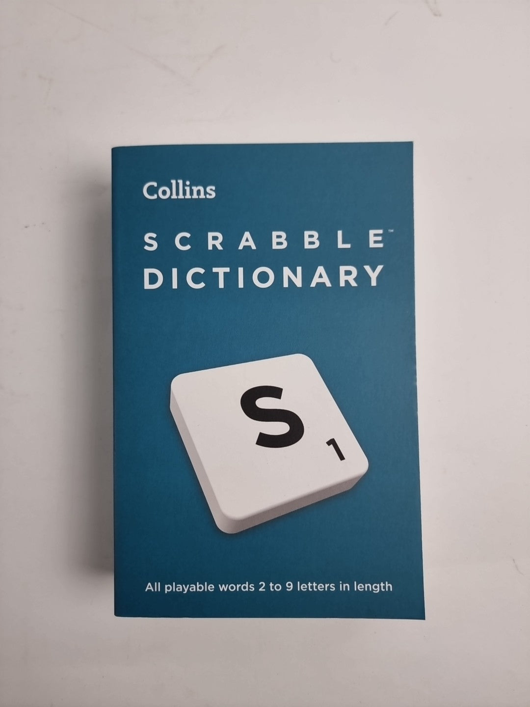 SCRABBLE™ Dictionary: The official SCRABBLE™ solver – all playa .9780008523916