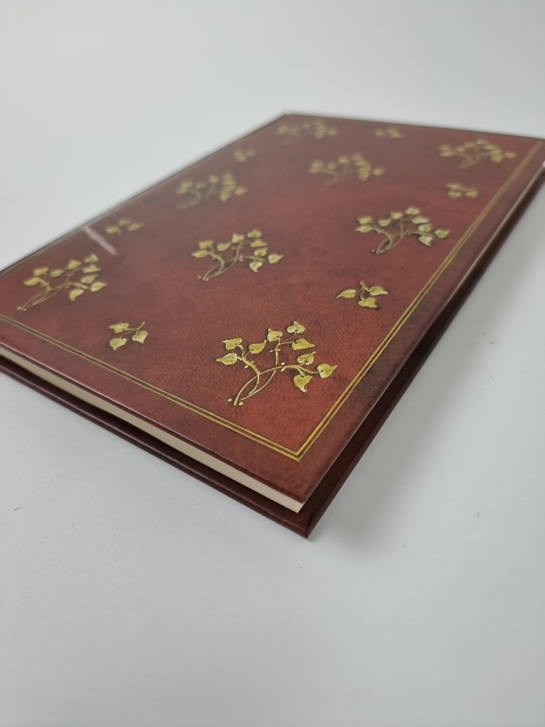 Alice’s Adventures In Wonderland An 1865 Printing Re- described: — 1990 Edition
