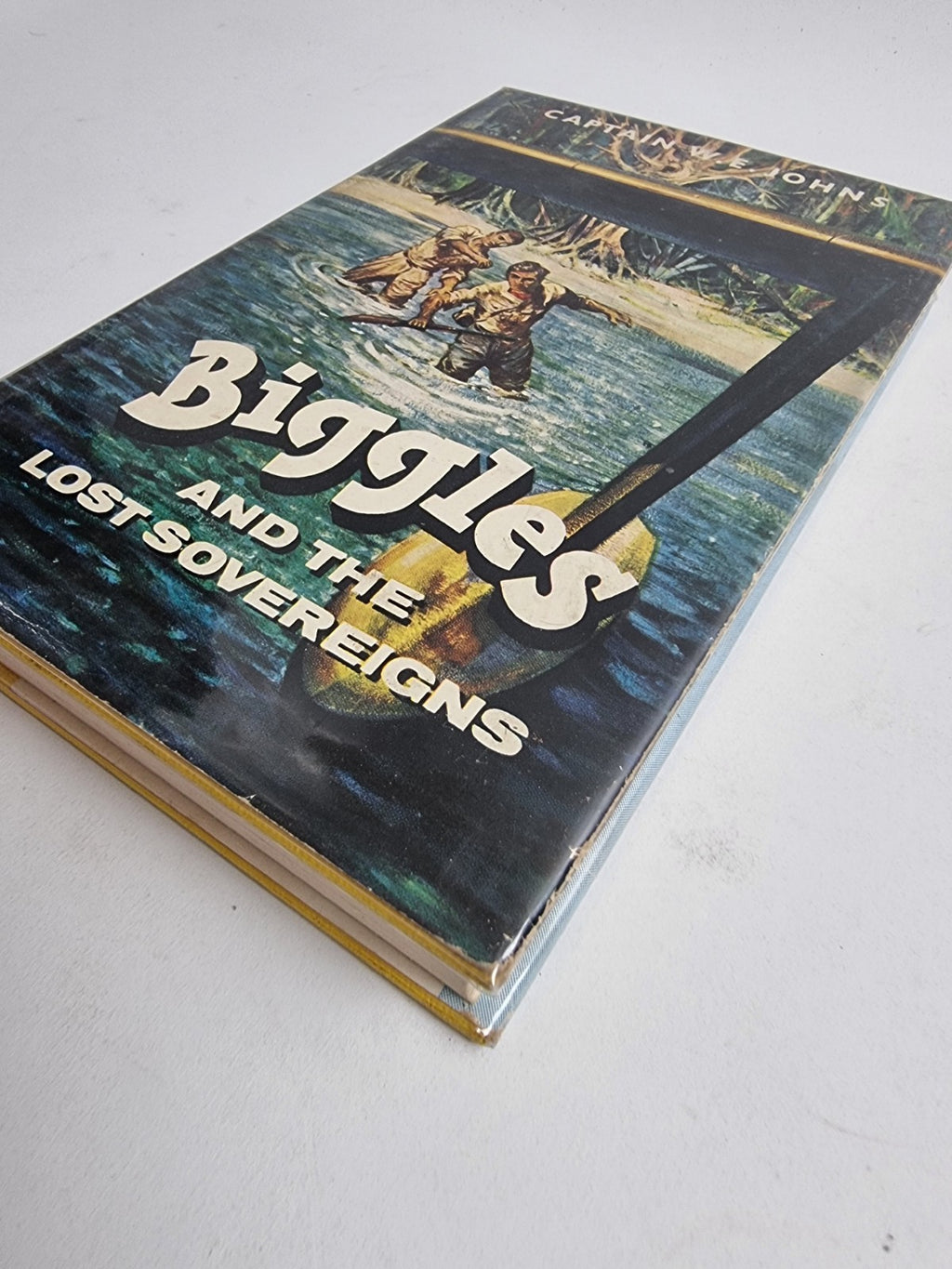 Biggles and the Lost Sovereigns, Captain W.E. Johns — First Edition