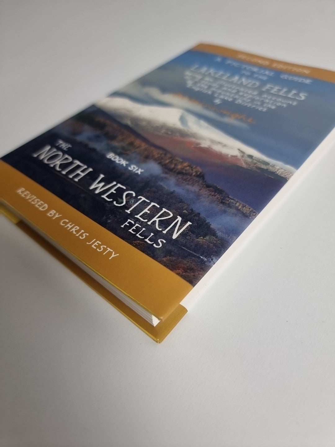 A Pictorial Guide to the Lakeland Fells - North Western Fells,Alfred Wainwright