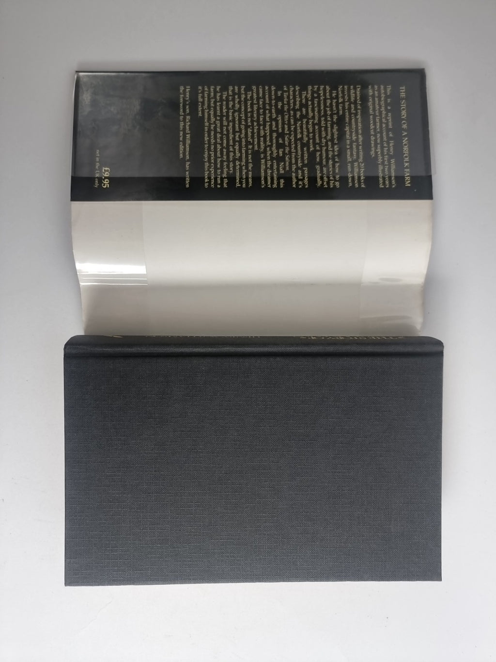 The Story of a Norfolk Farm, Henry Williamson — 1986, Woodcuts Illustrated