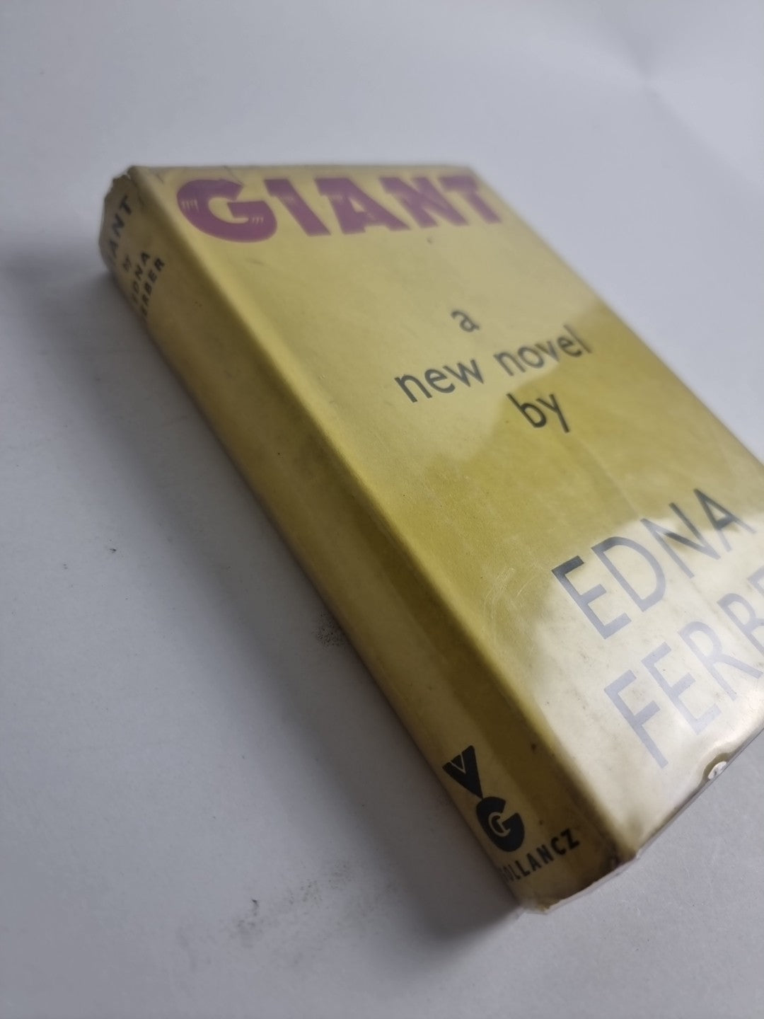 Giant, Edna Ferber — First UK Edition