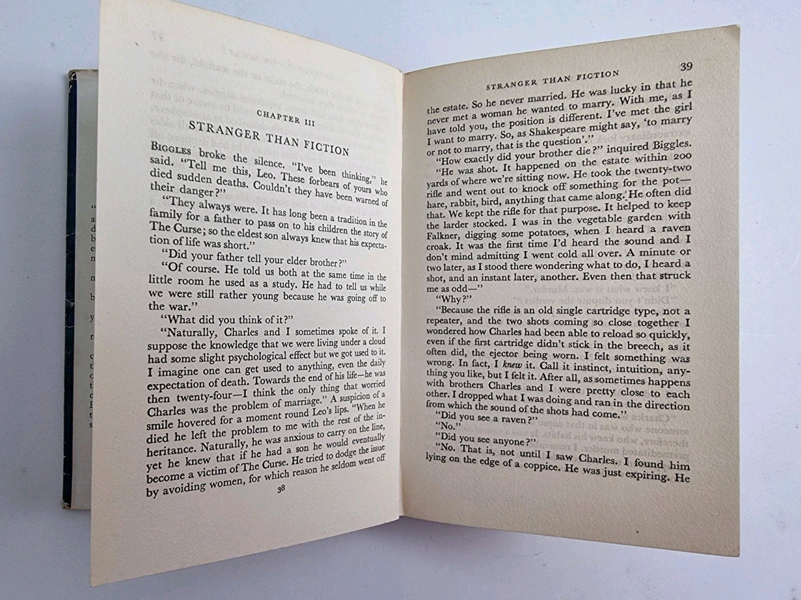 Biggles Sets a Trap, Captain W. E. Johns — First Edition