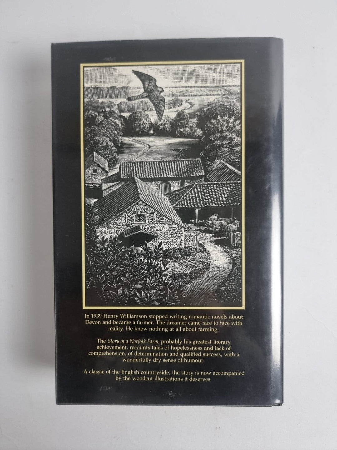 The Story of a Norfolk Farm, Henry Williamson — 1986, Woodcuts Illustrated