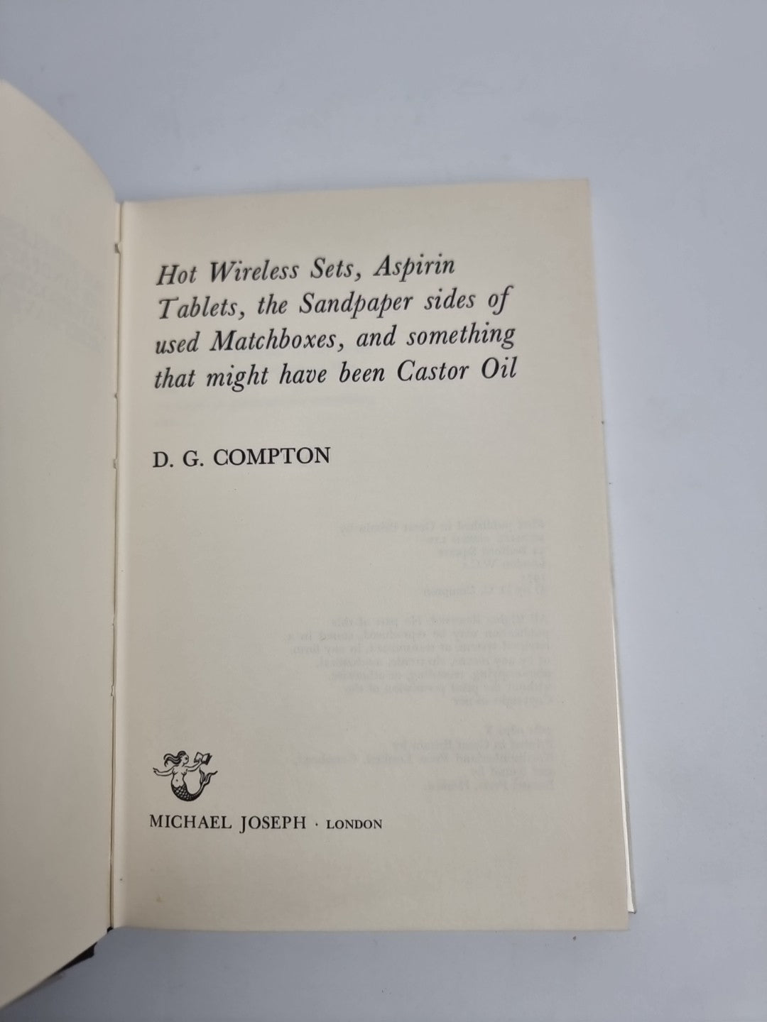 1st Edition Hot Wireless Sets Aspirin Tablets D G Compton 1972 Michael Joseph