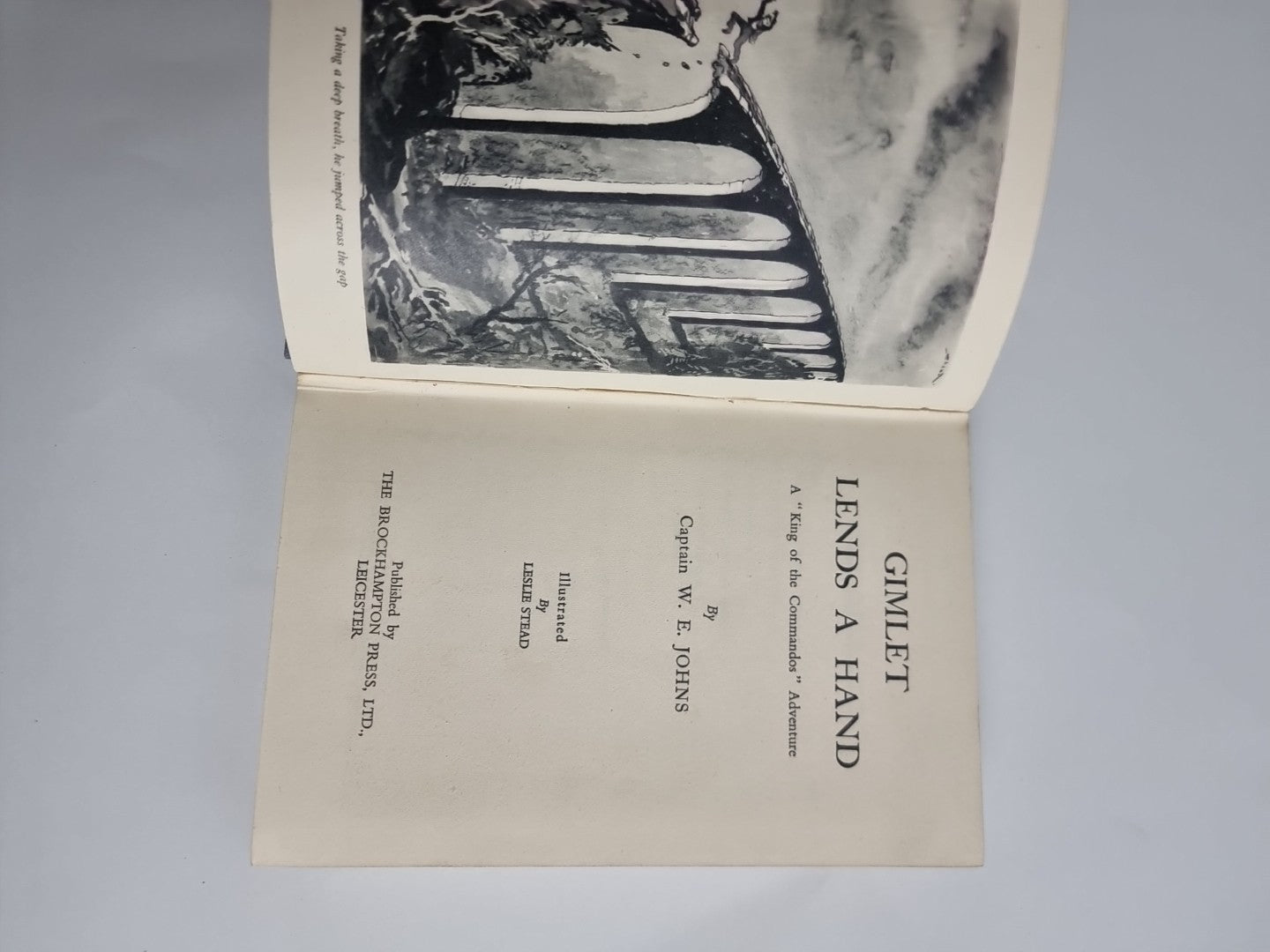 Gimlet Lends a Hand , Captain W.E. Johns — First Edition