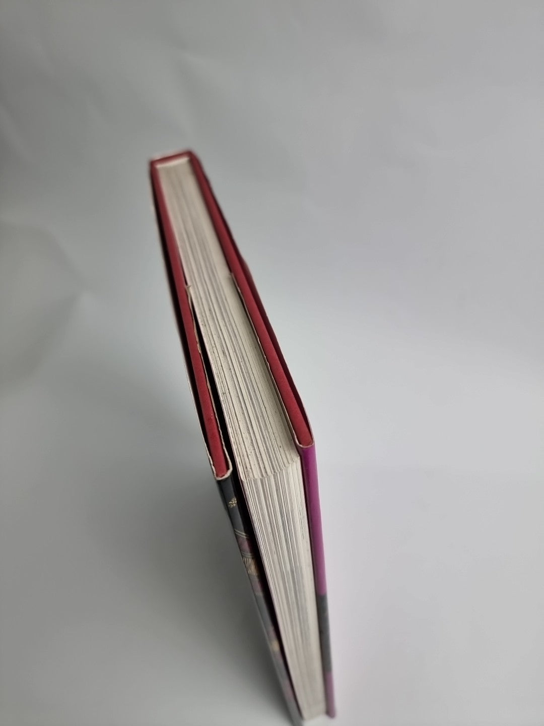 The Sari: Styles, Patterns, History, Techniques by Linda Lynton Hardcover NEW