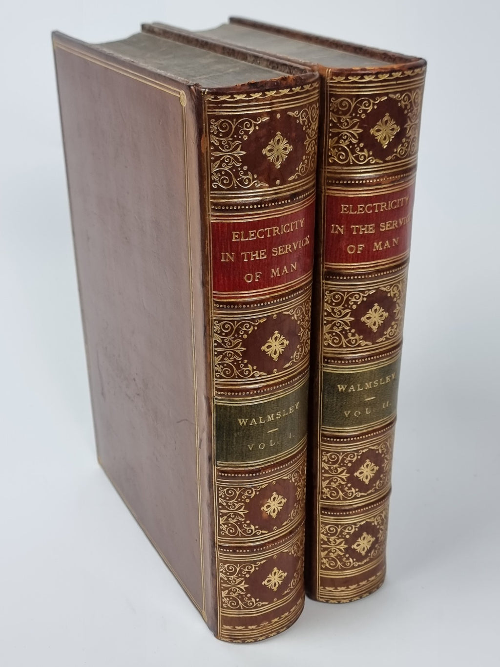 Electricity in the Service of Man: In Two Volumes - New Revised Edition, 1911/13