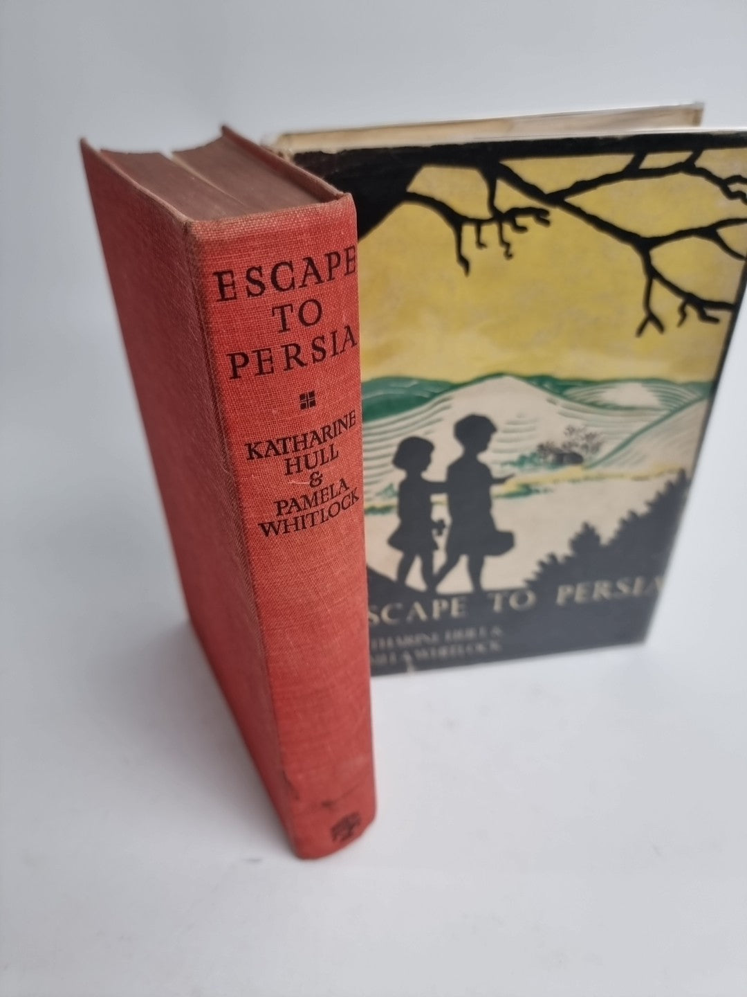 ESCAPE TO PERSIA - Hull, Katharine & Whitlock, Pamela. 1st Edition Very Good