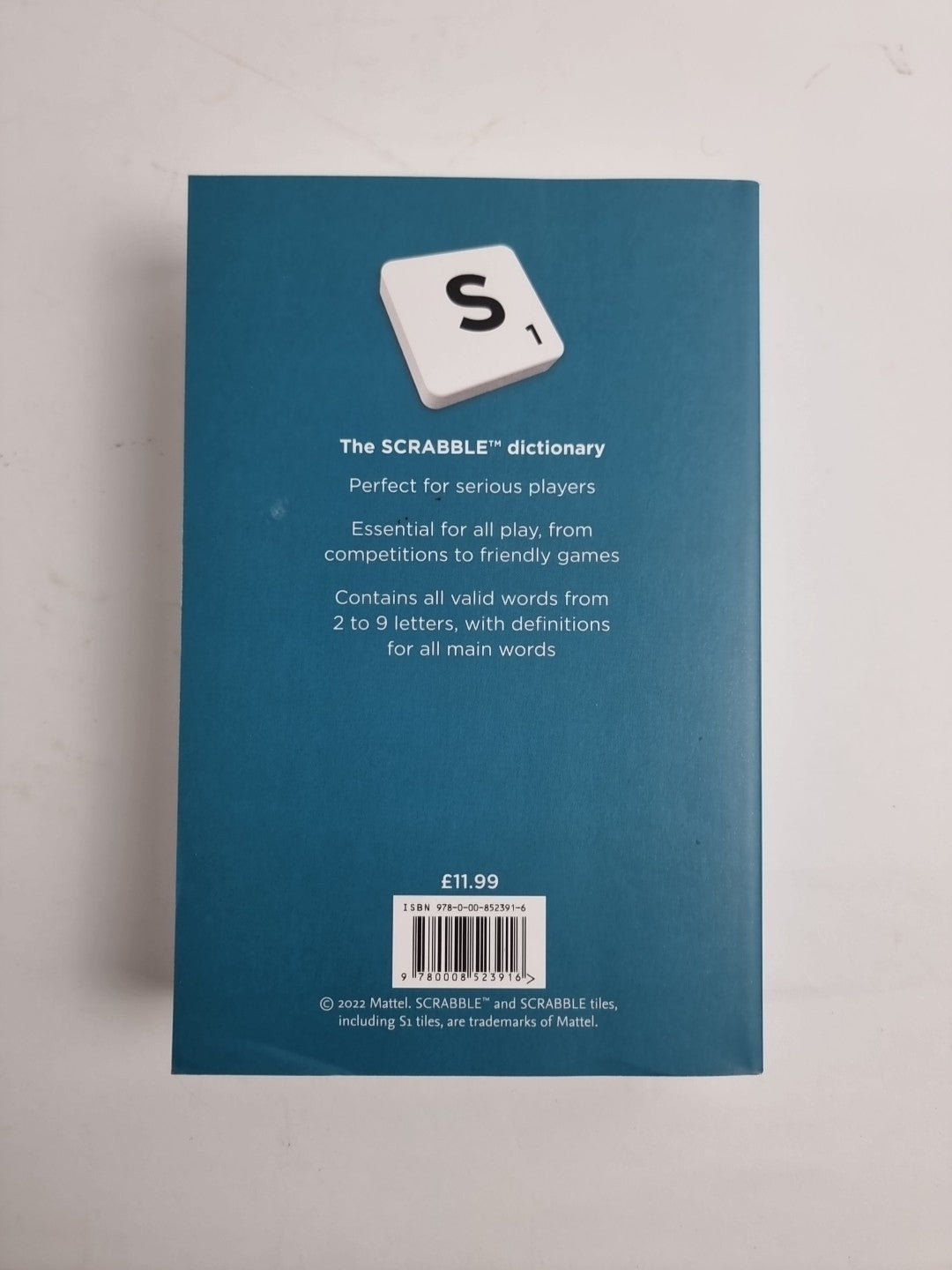 SCRABBLE™ Dictionary: The official SCRABBLE™ solver – all playa .9780008523916