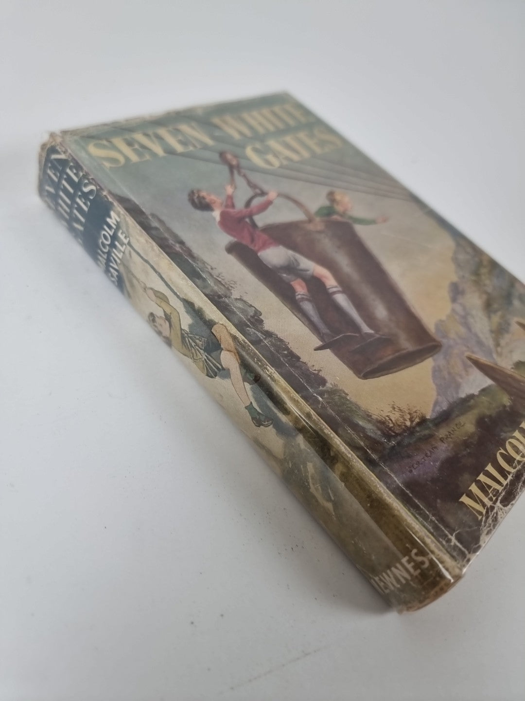 Seven White Gates, Malcolm Saville — First Edition, Illustrated