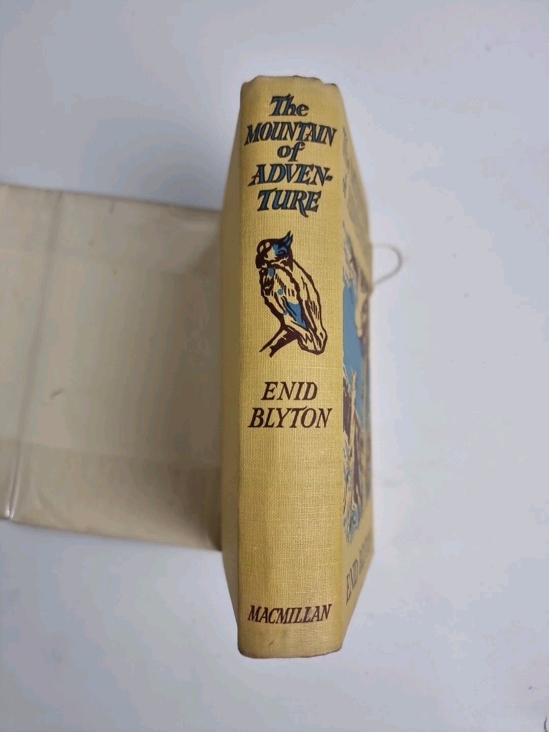 THE MOUNTAIN OF ADVENTURE - Blyton, Enid 1st Edition Illus. by Tresilian, Stuart