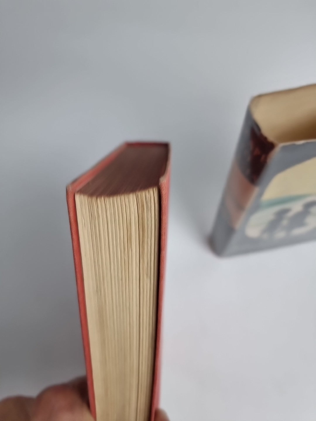 ESCAPE TO PERSIA - Hull, Katharine & Whitlock, Pamela. 1st Edition Very Good