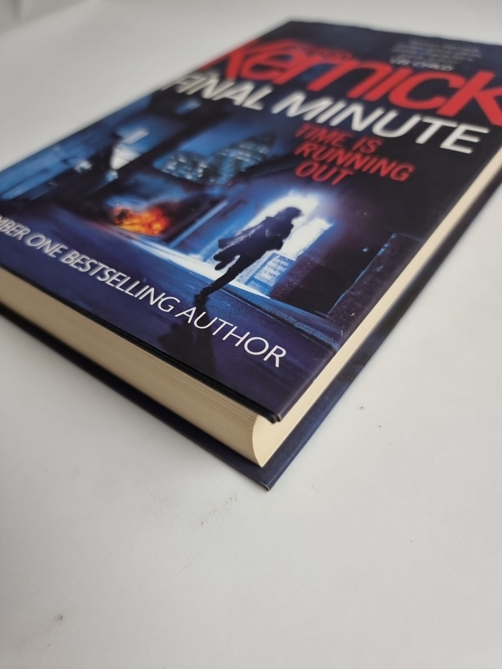 Final Minute by Simon Kernick (2015, Hardcover) 1st Edition