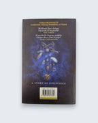A Hat Full of Sky Terry Pratchett first edition vintage book back cover view