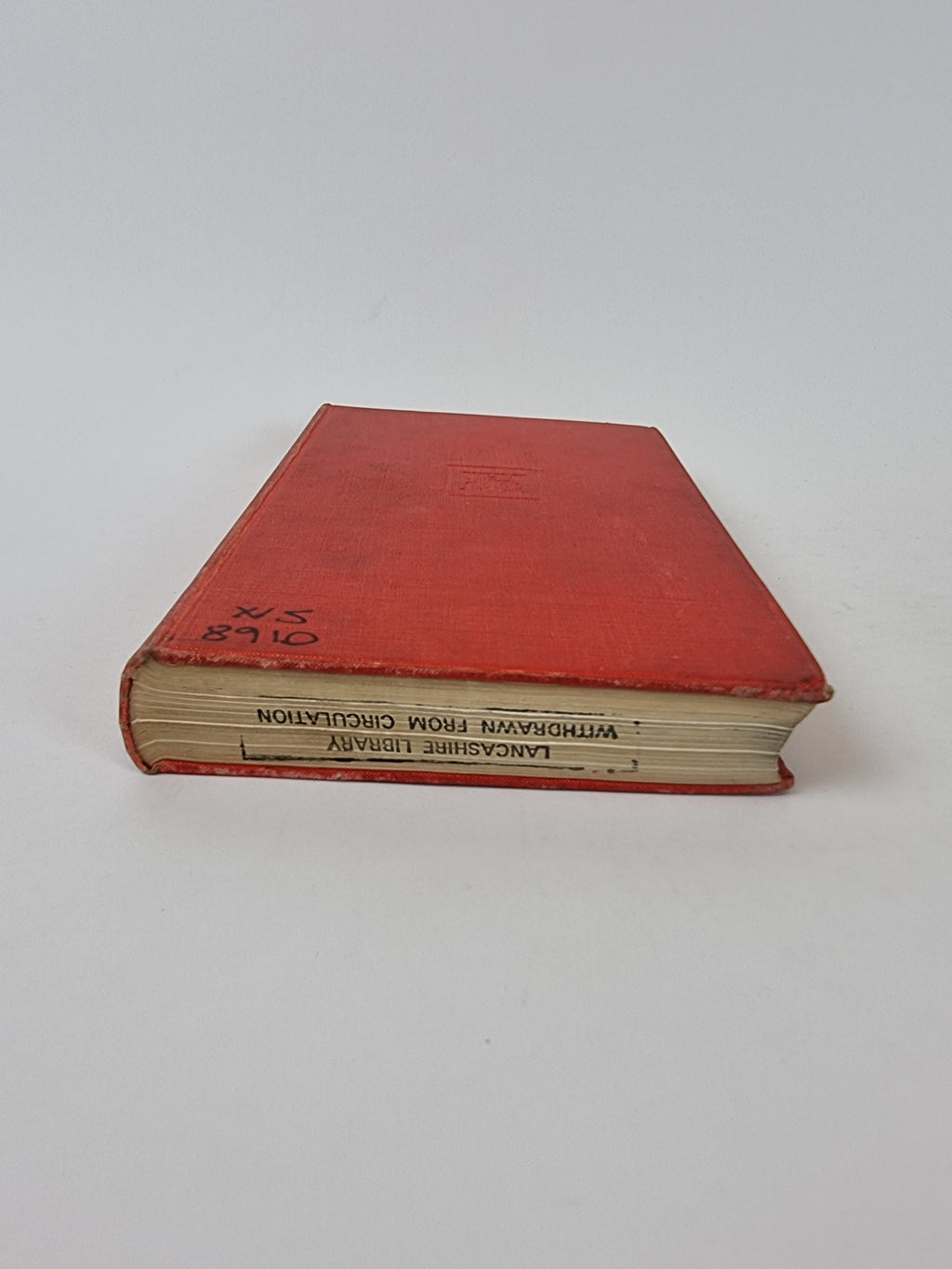 The Kennel Murder Case S S Van Dine first UK edition vintage book bottom angled view