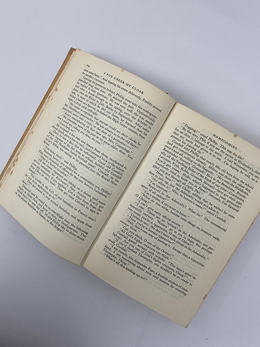 A Fox Under My Cloak, Henry Williamson — 1st Edition/Printing