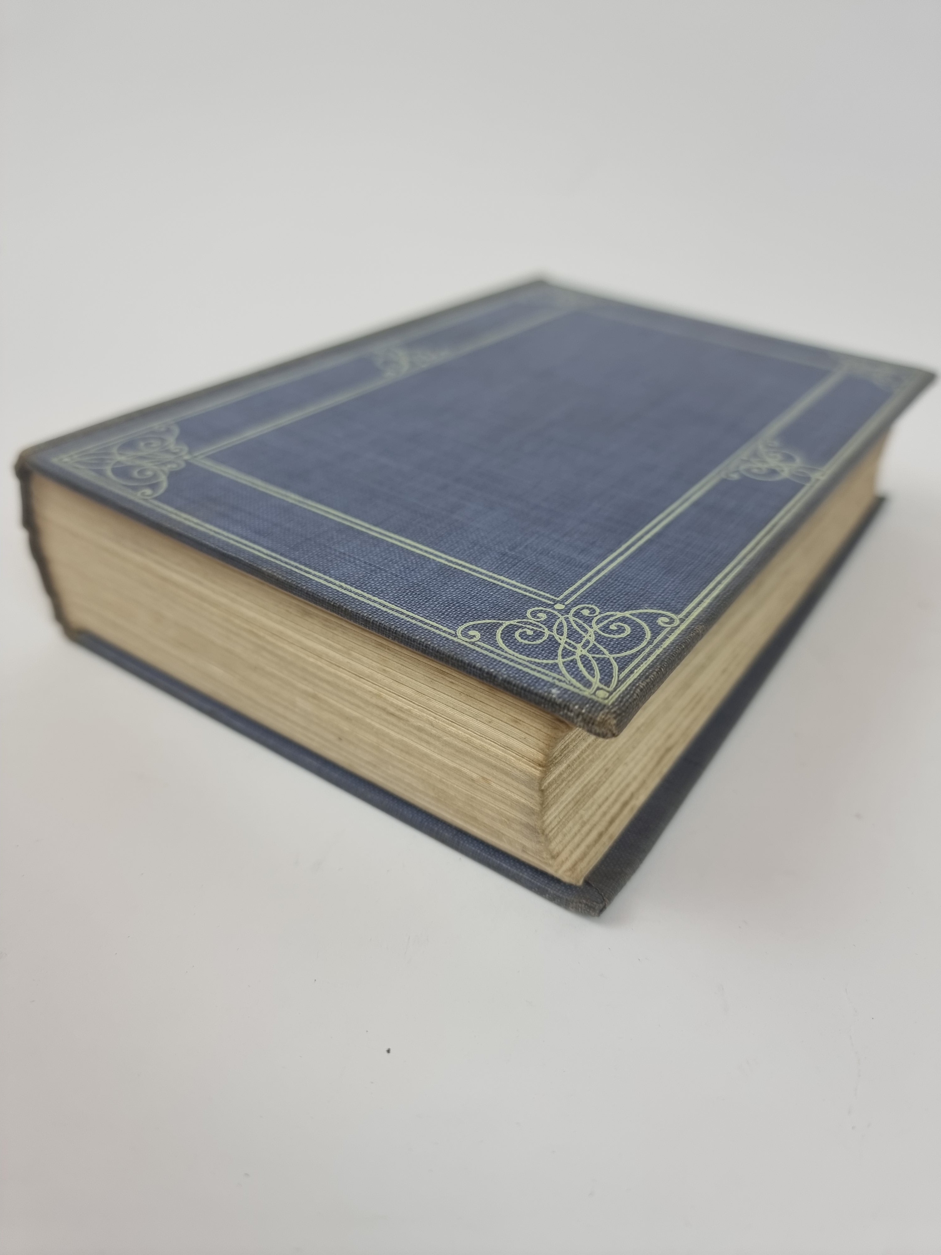 The Valley Captives, R. Macaulay — 1st Edition