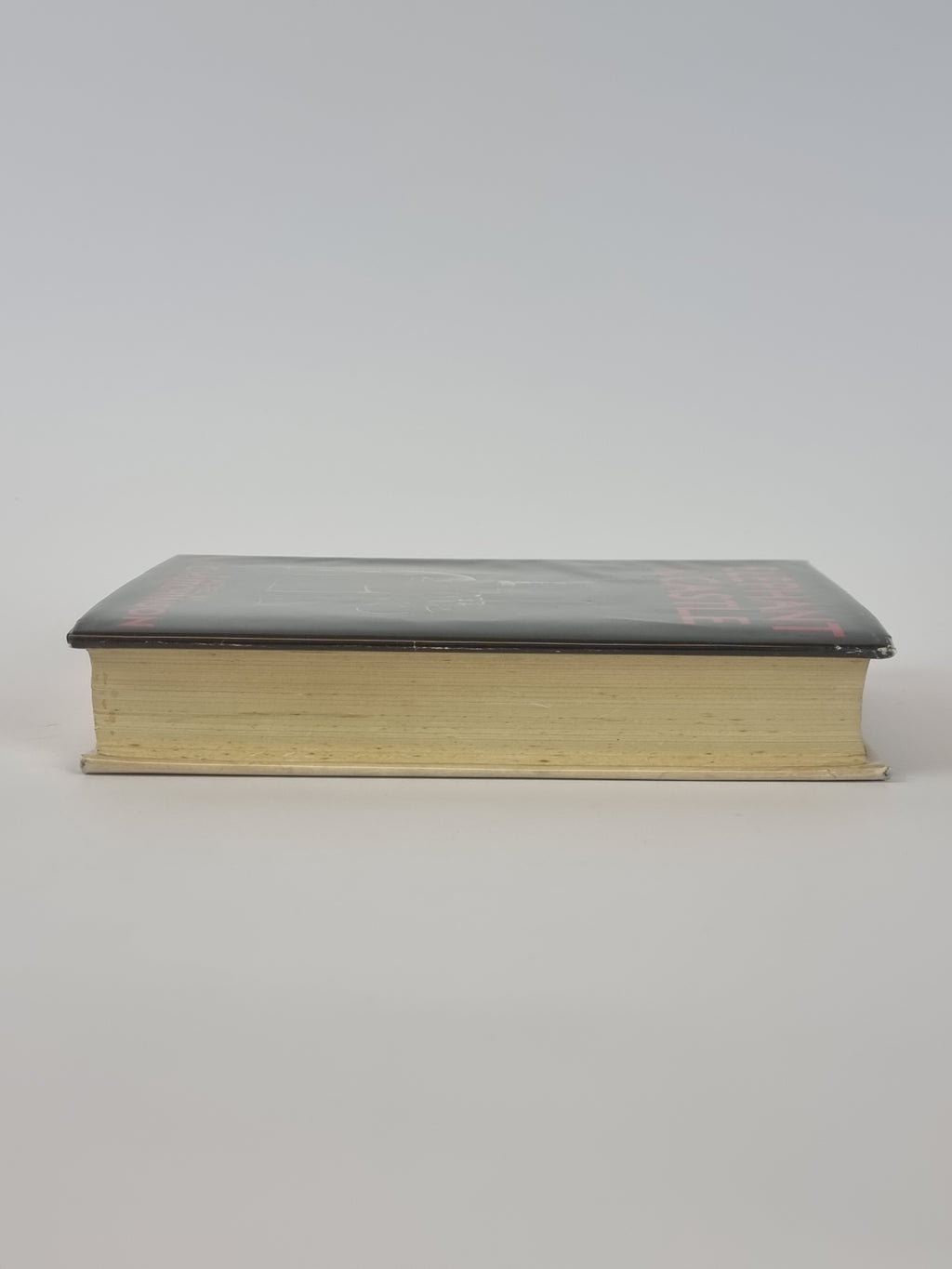 Elephant & Castle, R. C. Hutchinson — 1st Edition